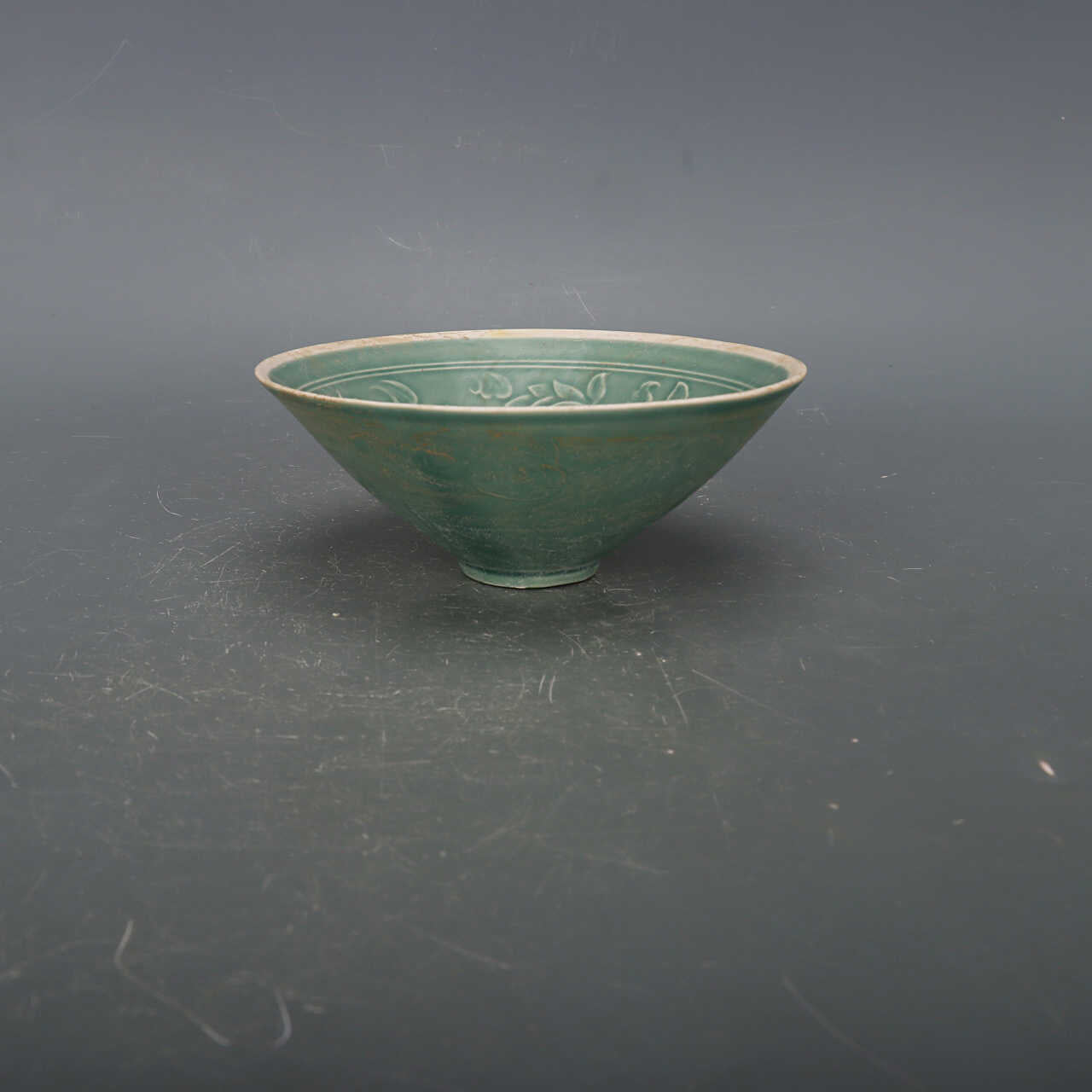 Chinese Antique Porcelain Bowl,Chinese Song Dynasty Ding Ware Emerald Green Glaze Porcelain Bowl, Ding Kiln Hand Carving Fishes and Algaes Pattern Ceramic Bowl