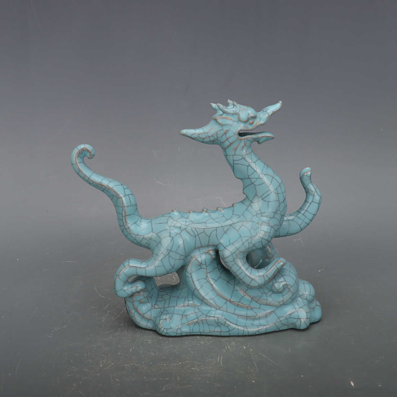 Chinese Antique Porcelain Dragon Statue,Chinese Song Dynasty Guan Ware Celadon Dragon Statue, Guan Kiln Crackle Glaze Hand Carving Ceramic Dragon Statue