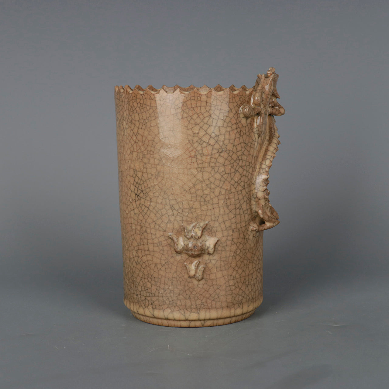 Chinese Antique Porcelain Writing Brush Pot,Chinese Song Dynasty Ge Ware Celadon Brushpot, Ge Kiln Crackle Glaze Hand Carving Dragon Pattern Ceramic Pen Container