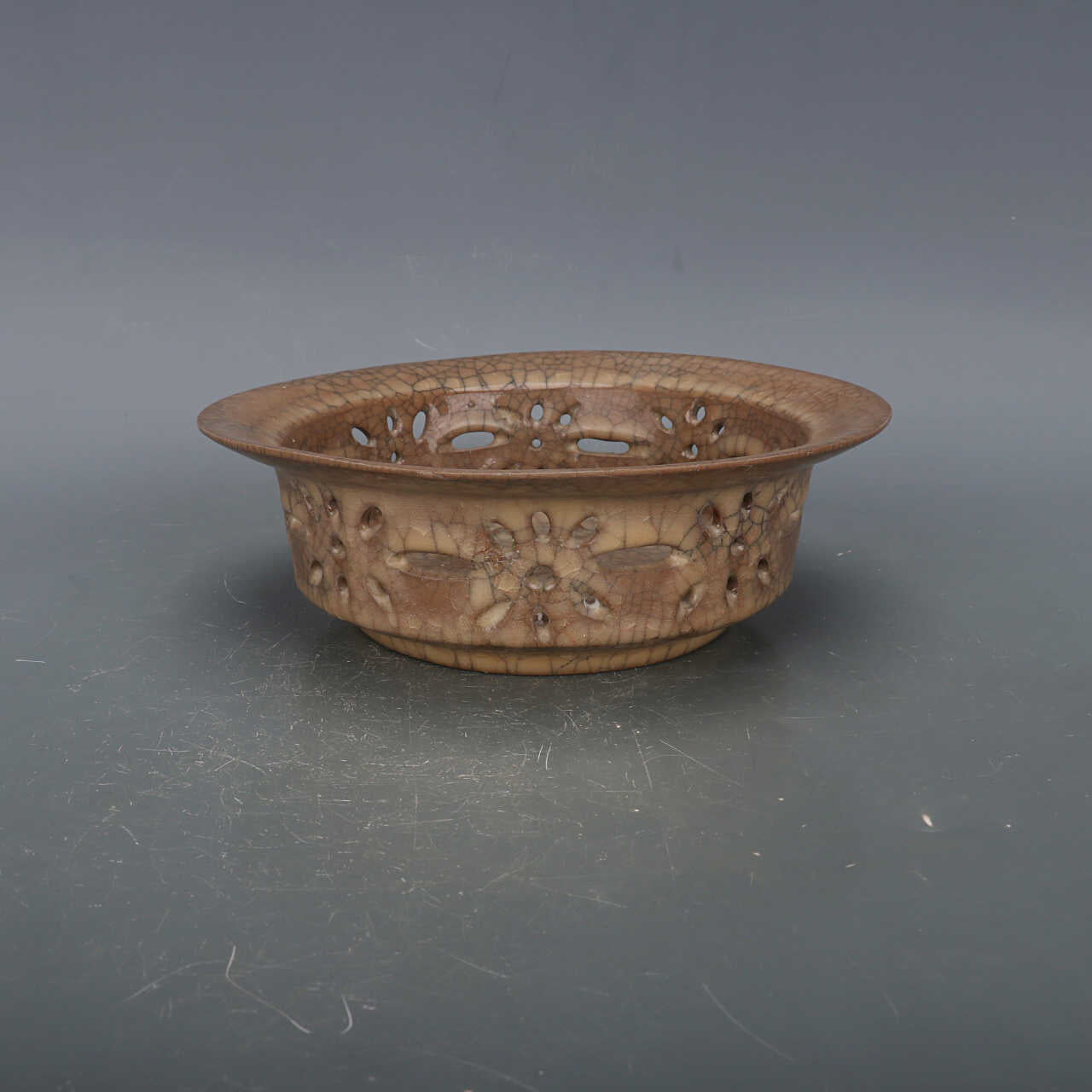 Chinese Antique Porcelain Bowl,Chinese Song Dynasty Ge Ware Celadon Hollow out Bowl,Ge Kiln Crackle Glaze Ceramic Bowl