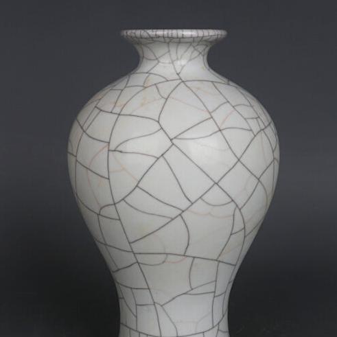 Chinese Antique Porcelain Vase,Chinese Song Dynasty Guan Ware Celadon Plum Vase, Guan Kiln Crackle Glaze Ceramic Meiping Bottle